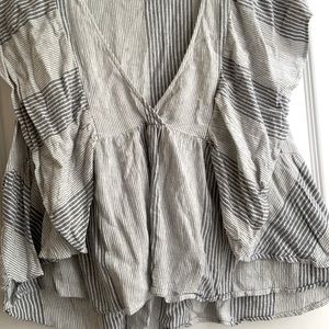 Detailed flowy summer top